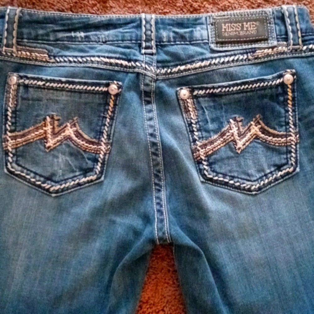 Miss Me size 31 JE1043EX easy boot cut jeans